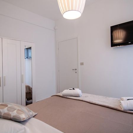 Rebecca'S House Apartment Verona Bagian luar foto